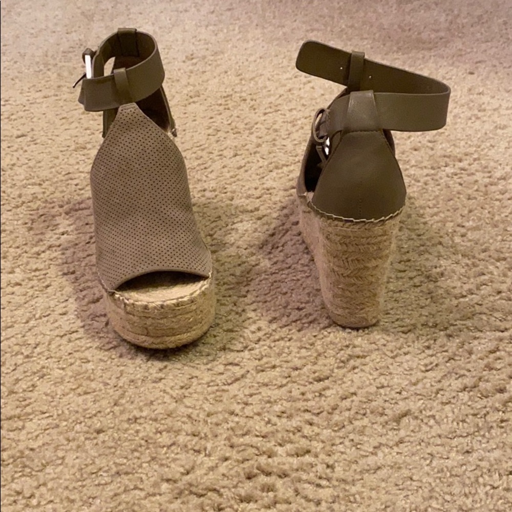 Marc Fisher Wedges